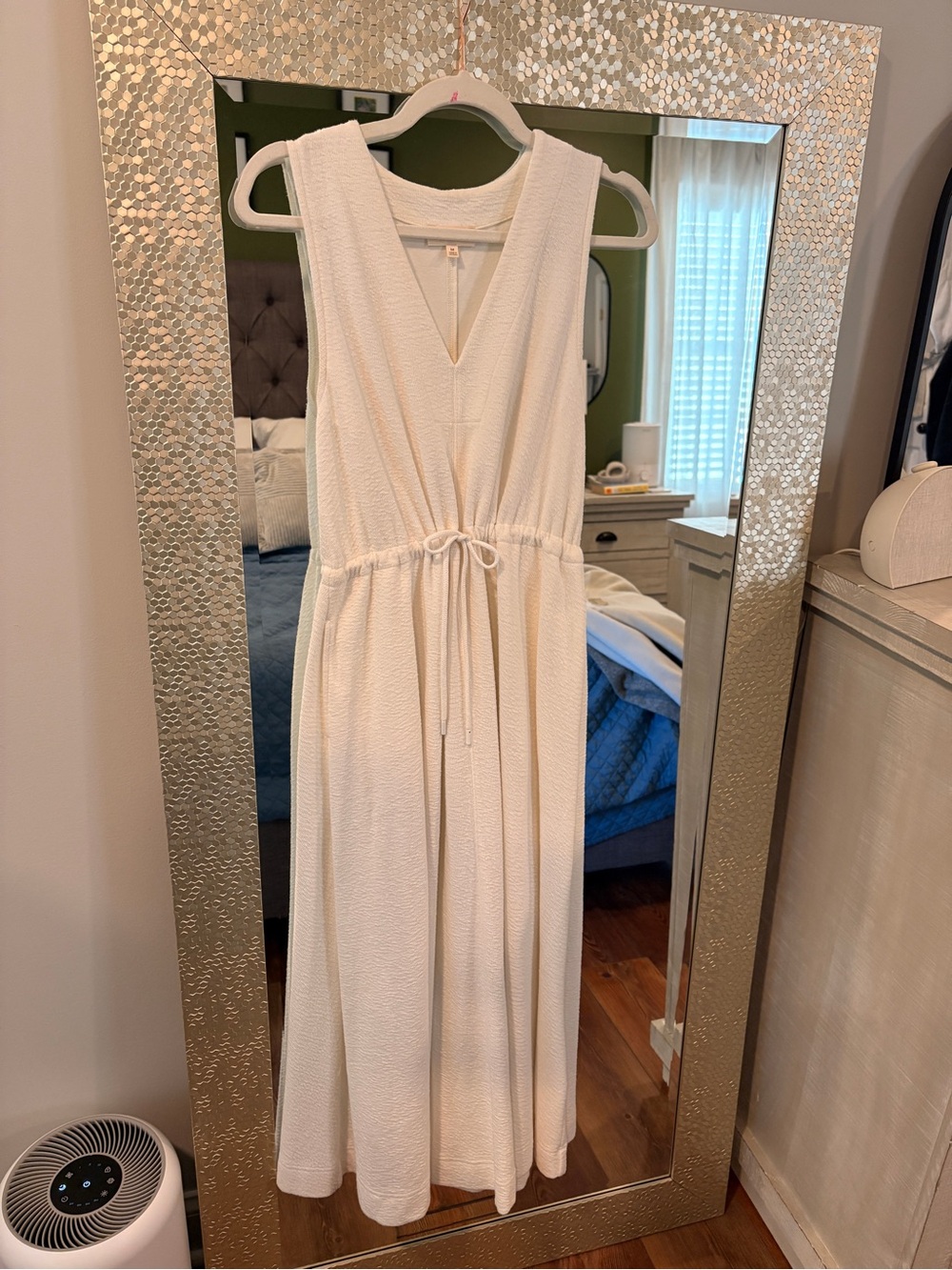 Sleeveless V-Neck Cream Maxi Dress with Drawstring Waist